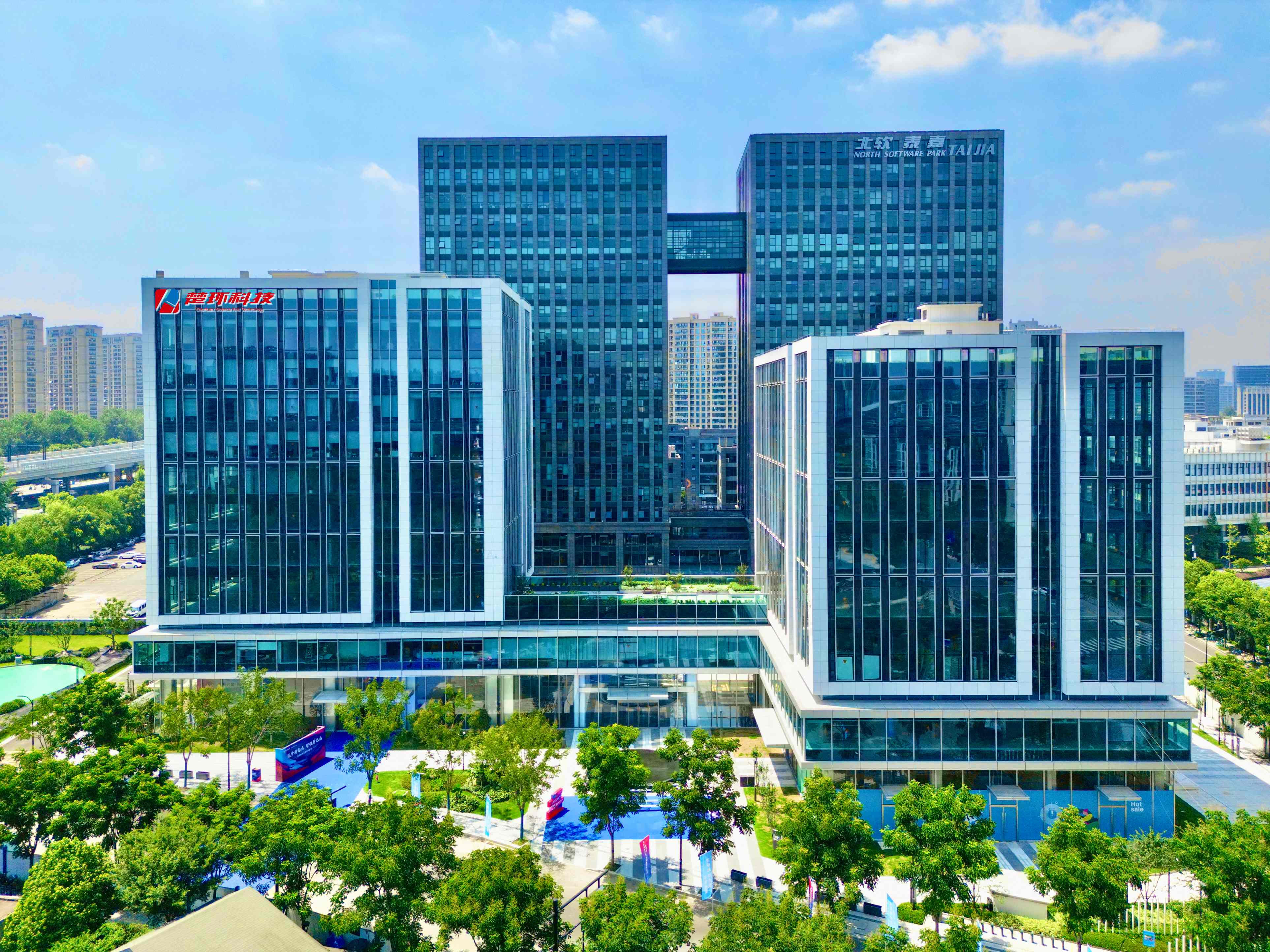 1762243518192813.jpg 1762243518192813.jpg